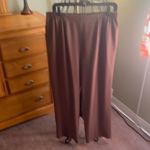 Drapers and Damon‘s brown Dress pants